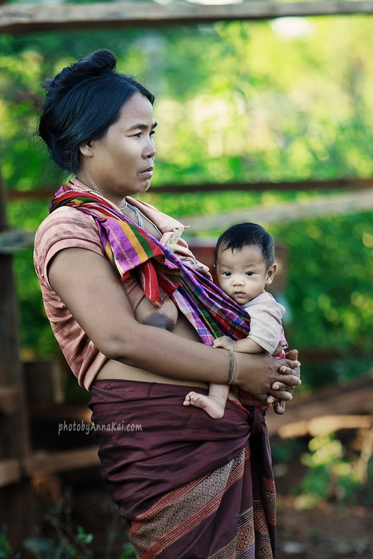 Мама и малыш из Камбоджи - Анна Кай
