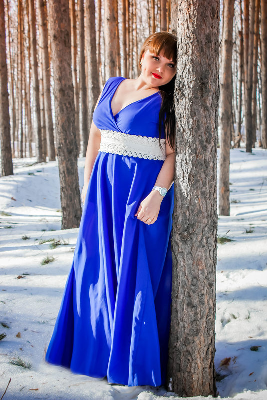 девушка в зимнем лесу - Оксана Яковлева