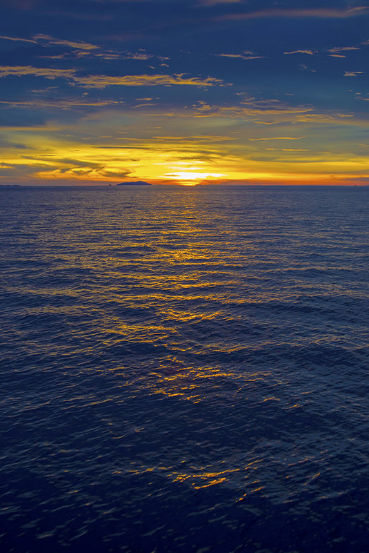 Закат в океане - Андрей Макаров