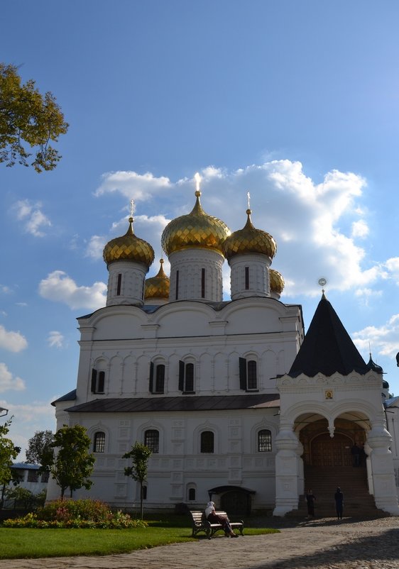 КОСТРОМА, ИПАТЬЕВСКИЙ МОНАСТЫРЬ. - Виктор Осипчук