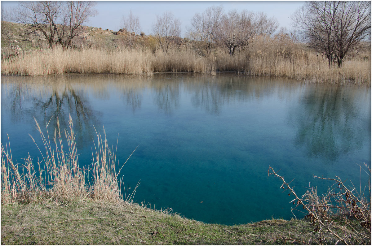 Озеро с голубой водой - Александр Зевакин