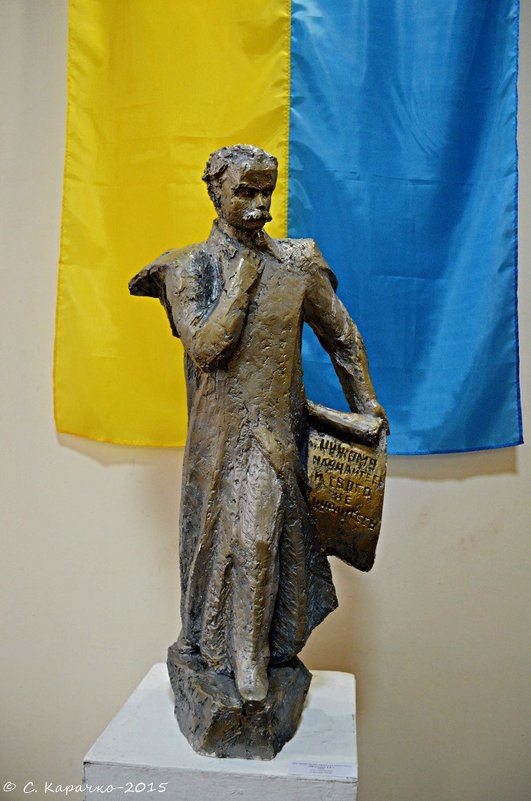 Скульптура Т. Шевченка - Степан Карачко