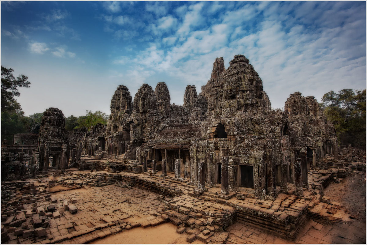 Ангко́р-Ват —гигантский индуистский храмовый комплекс в Камбодже, посвящённый богу Вишну. - Александр Вивчарик