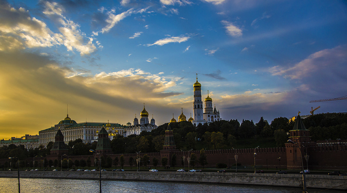 Вид на московский кремль с Большого Москворецкого моста - Денис Щербак