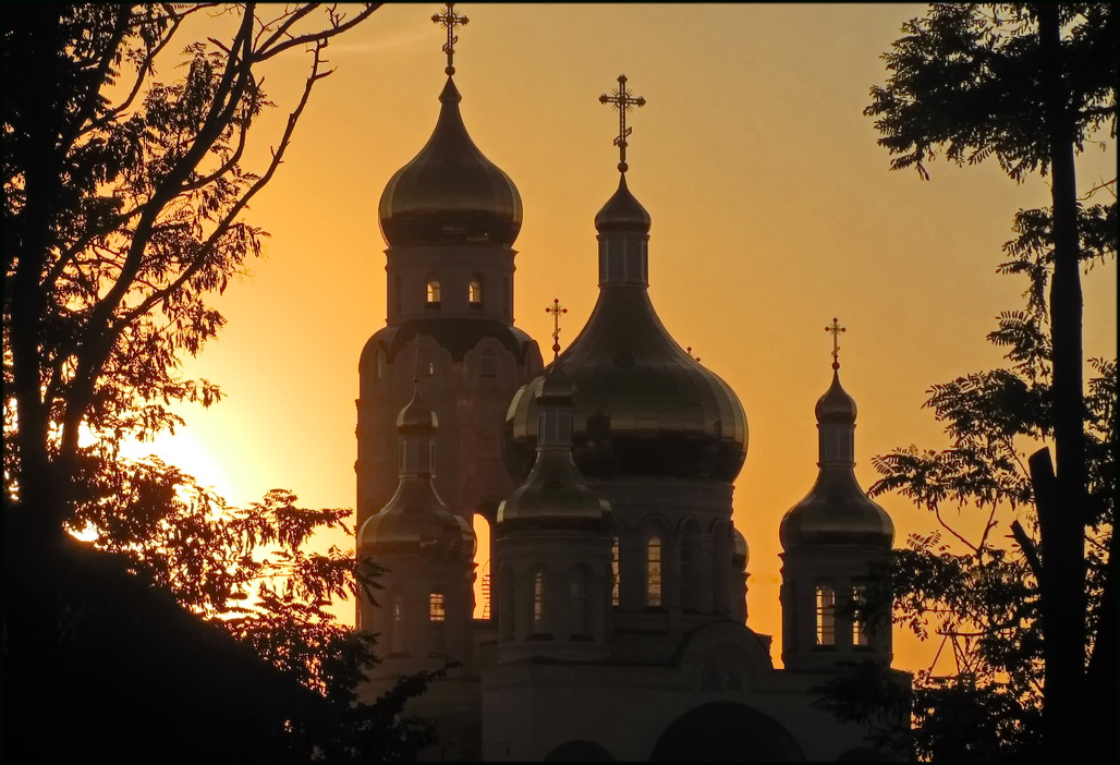 В лучах заката... - Александр Лонский