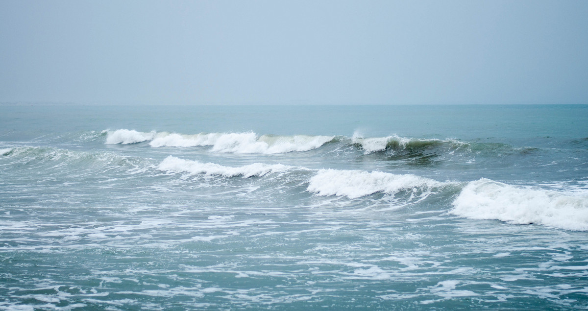 Волны в Феодосийском заливе - Svetlana Nezus