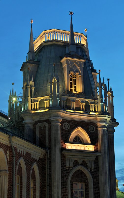 Башня дворца - Александра 