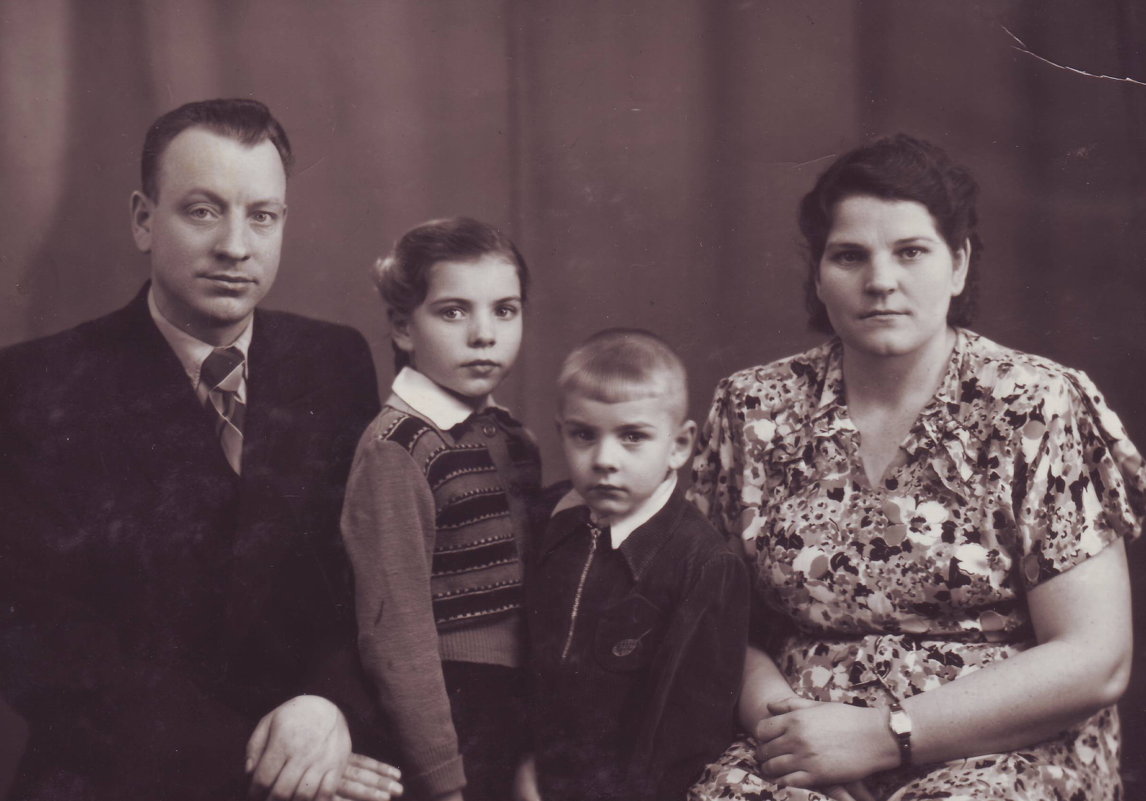 Семья.  1959 год - Нина Корешкова