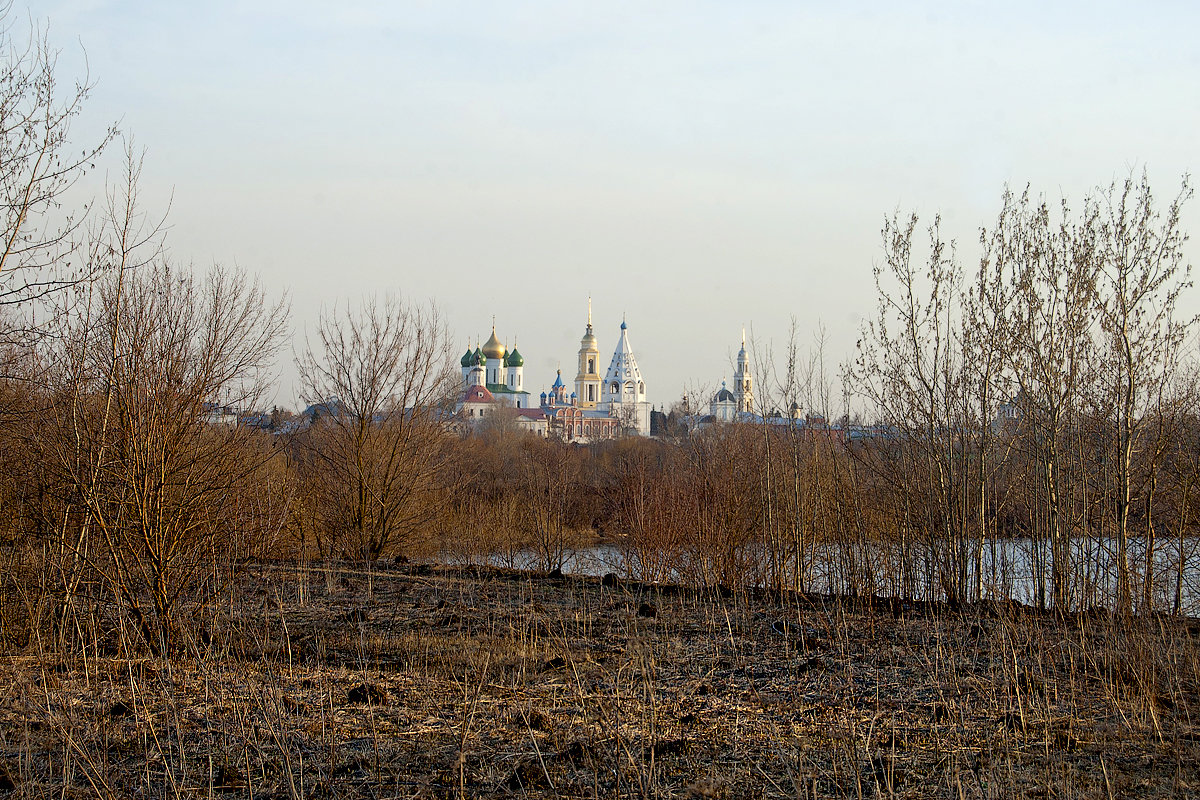Вид на Коломну с села Бобре́нево. - Фома Антонов
