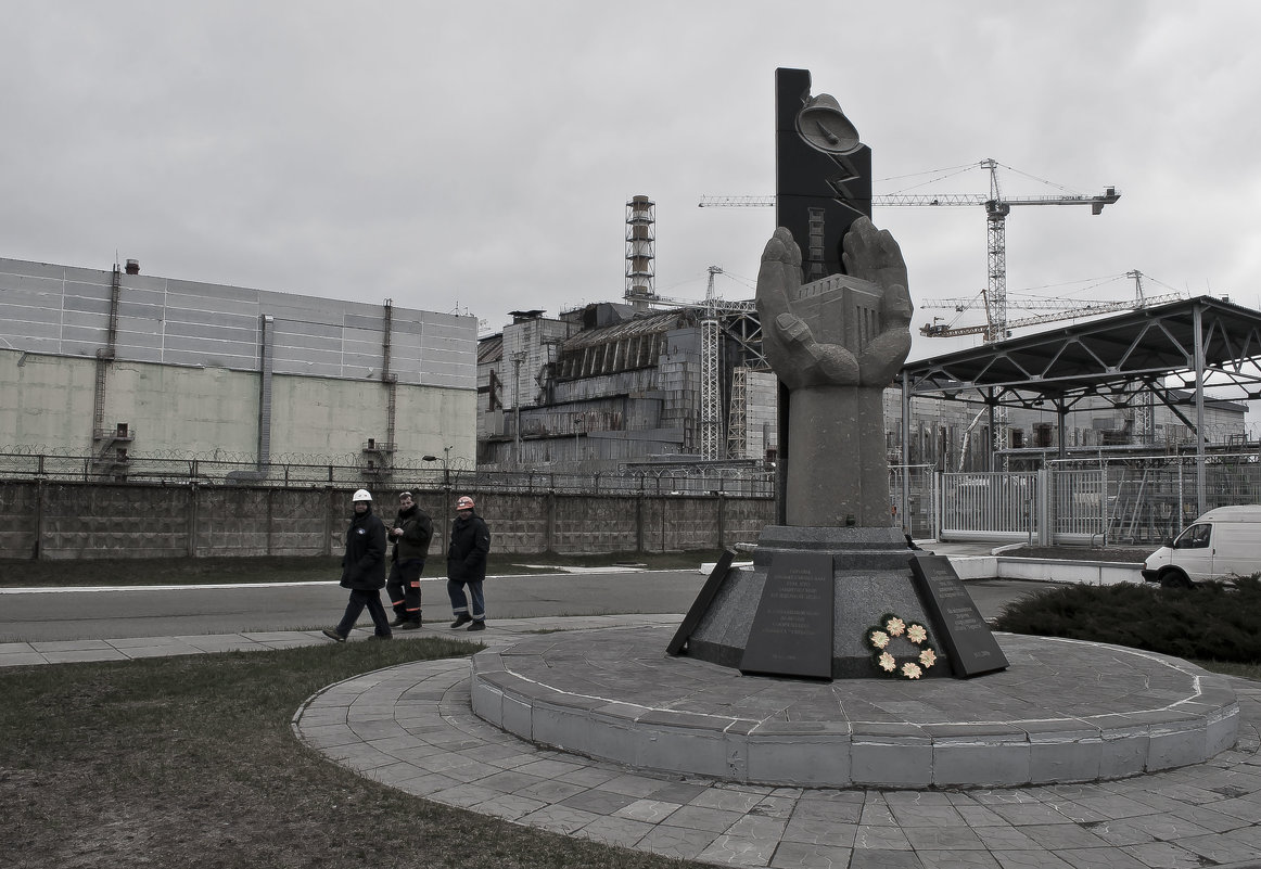 Примять. Памятник. 4-й энергоблок - Ольга Винницкая (Olenka)