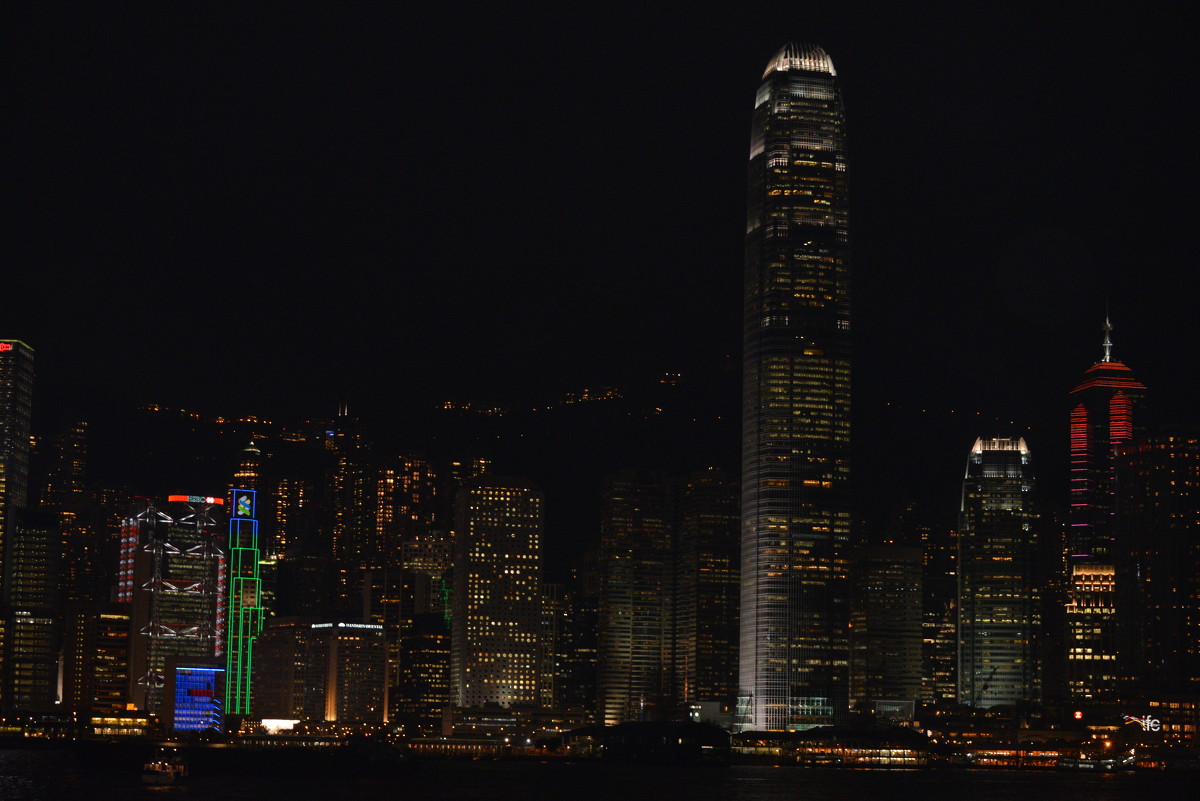 Гонконг не спит и ночью - сергей гайтанов