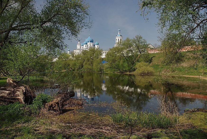 Вид на Боголюбский Женский Монастырь... - Игорь Суханов