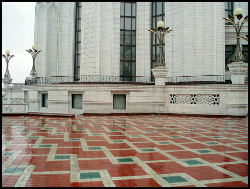 ...дождь...(перед мечетью Кул Шариф) - Ира Егорова :)))