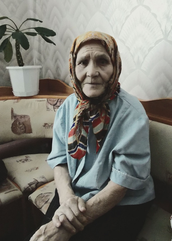 бабушка - Мария Маклакова