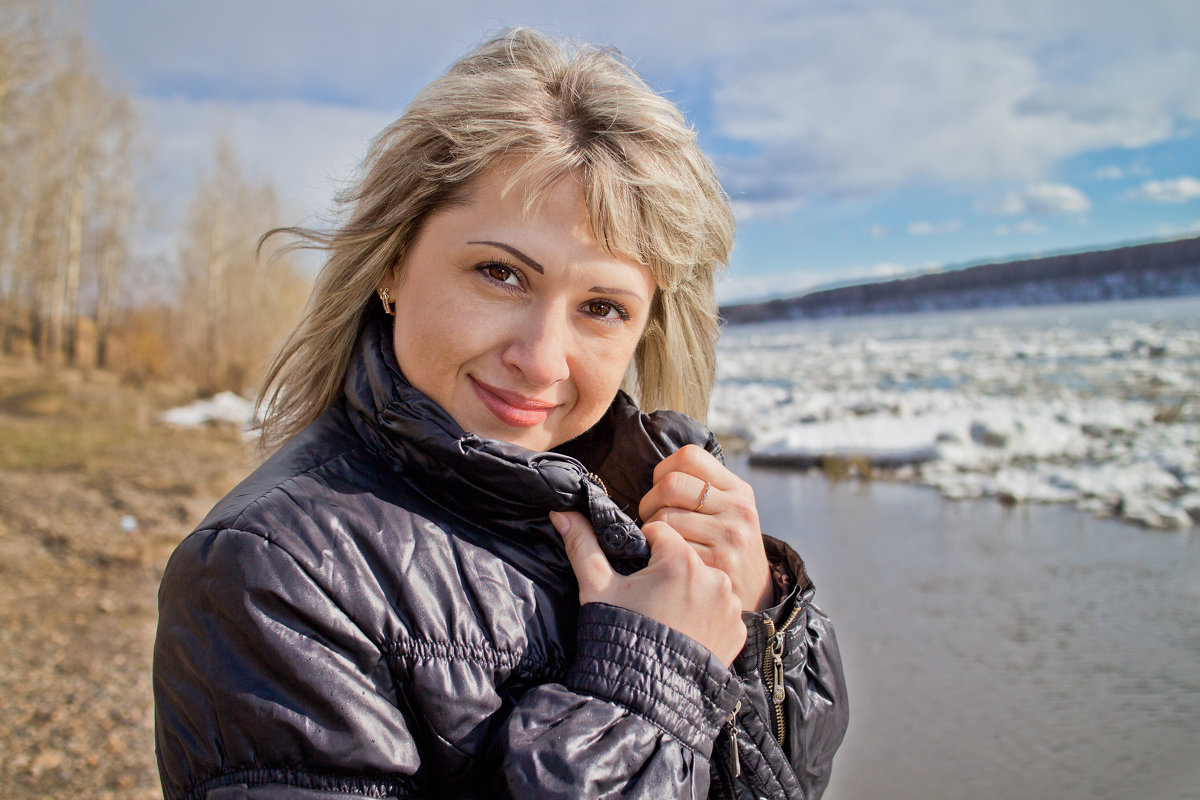 портрет на берегу реки - Олег 