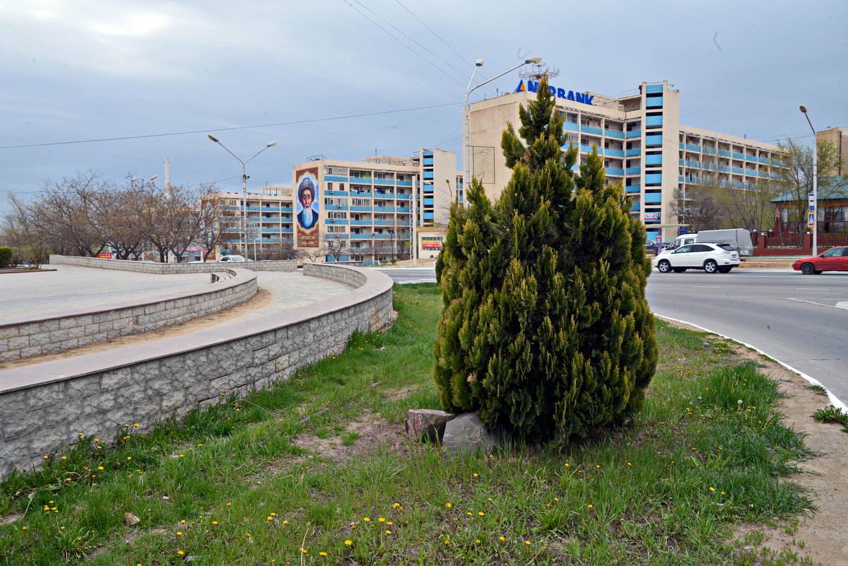 Проспект  в Актау - Анатолий Чикчирный