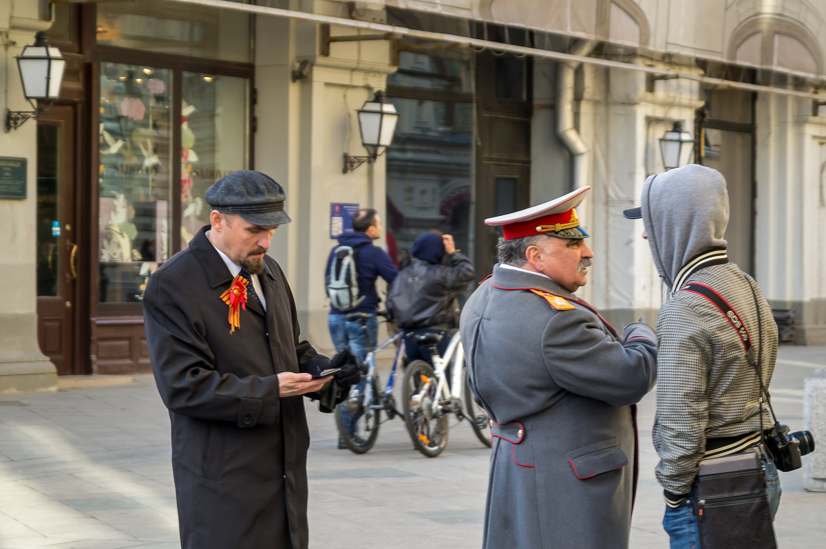 На столичных улочках - Панова Ольга