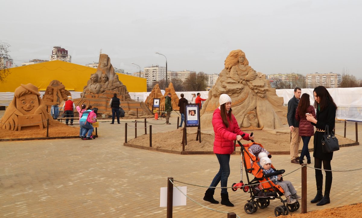 Выставка скульптур из песка - Владимир Болдырев