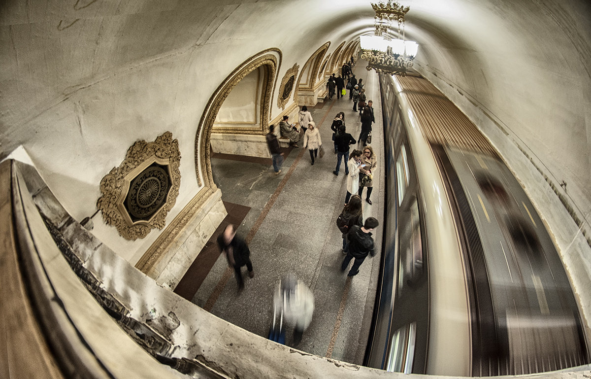 Я стою в метро, посреди движенья - Ирина Данилова