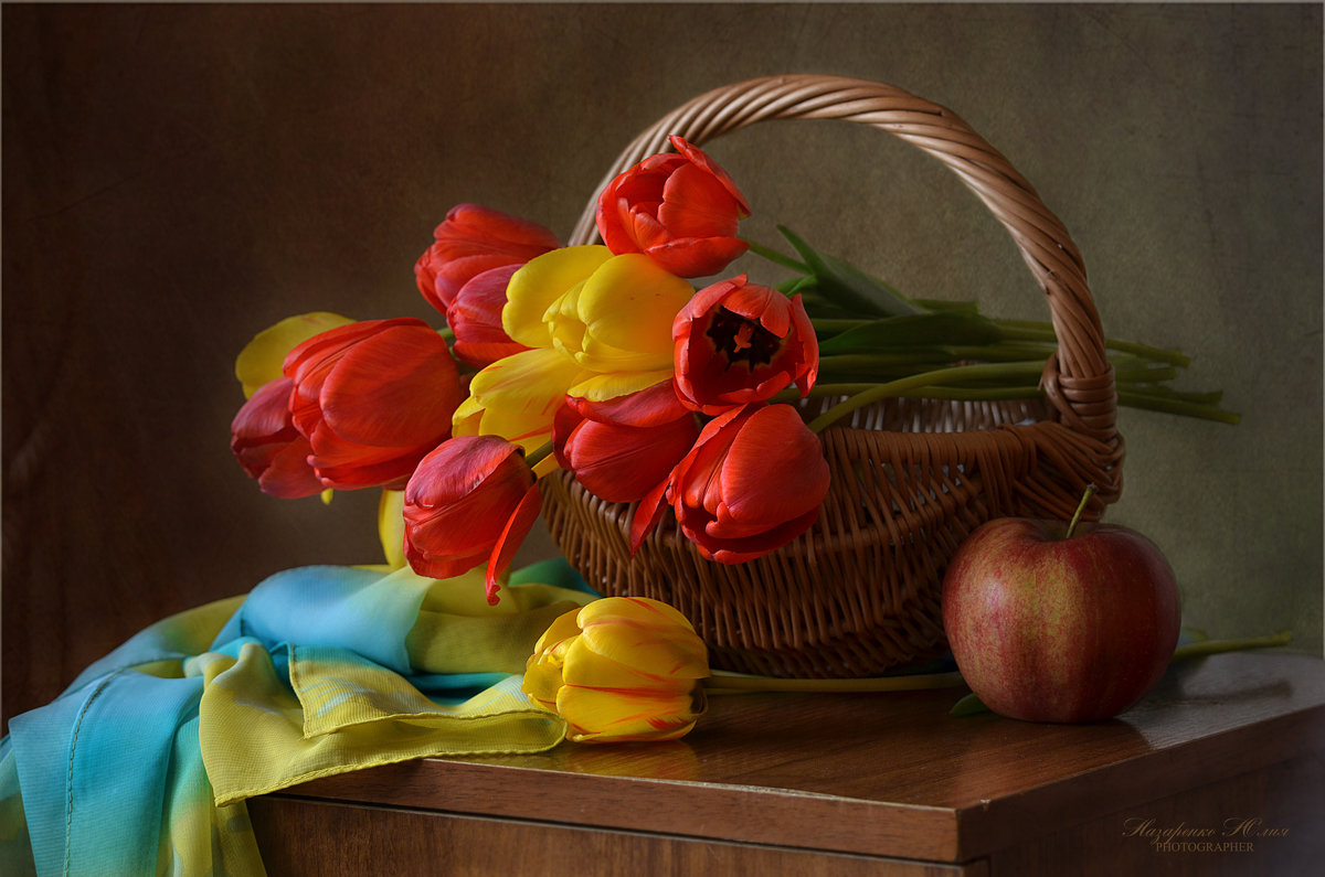 "Как люблю красоту и блаженство тюльпанов..." - Юлия Назаренко