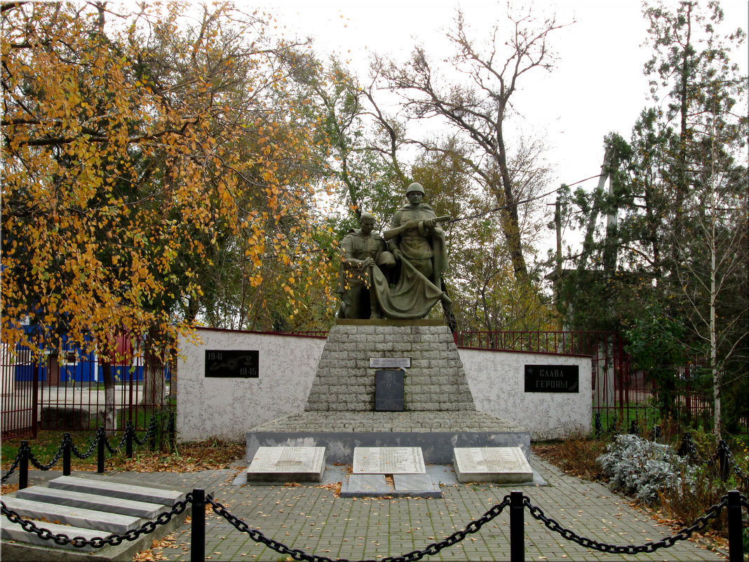 Памятник в станице Ольгинская... - Тамара (st.tamara)