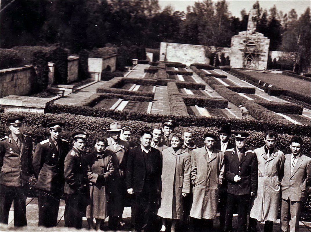 Братское кладбище. Рига, 1959 год - Нина Корешкова