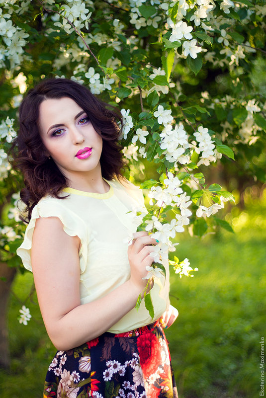 яблони в цвету - Ekaterina Maximenko