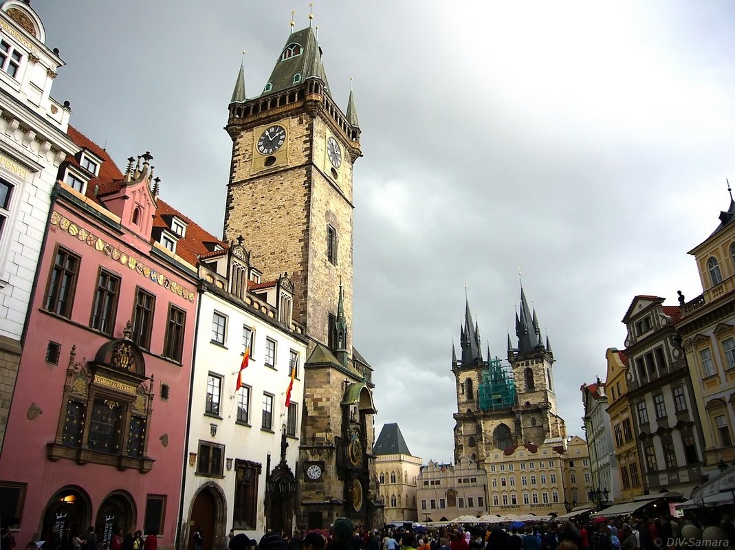 Всем уже надоевший вид Староместской ратуши и площади в Праге - Денис Кораблёв