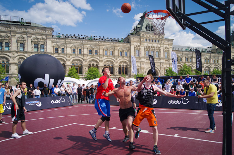 2012-05-27 Dudu Streetbasket fest на Красной площади - Михаил Ворожцов