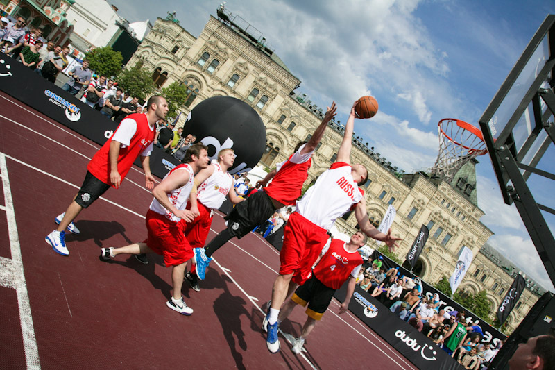 2012-05-27 Dudu Streetbasket fest на Красной площади - Михаил Ворожцов