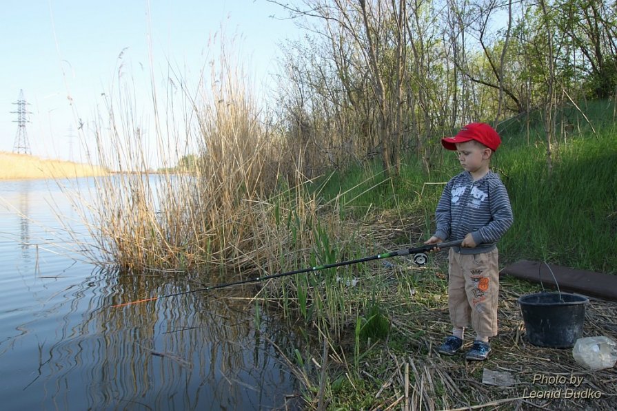 На рыбалке - Леонид Дудко