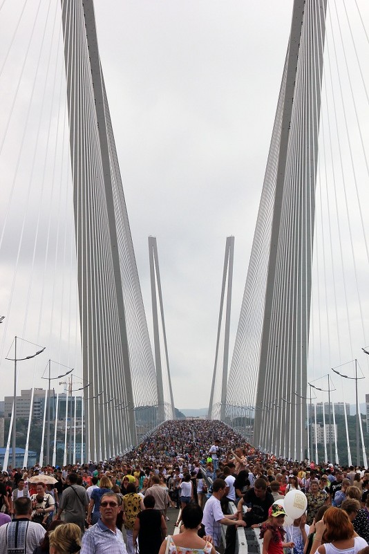 мост - Сергей Компаниец