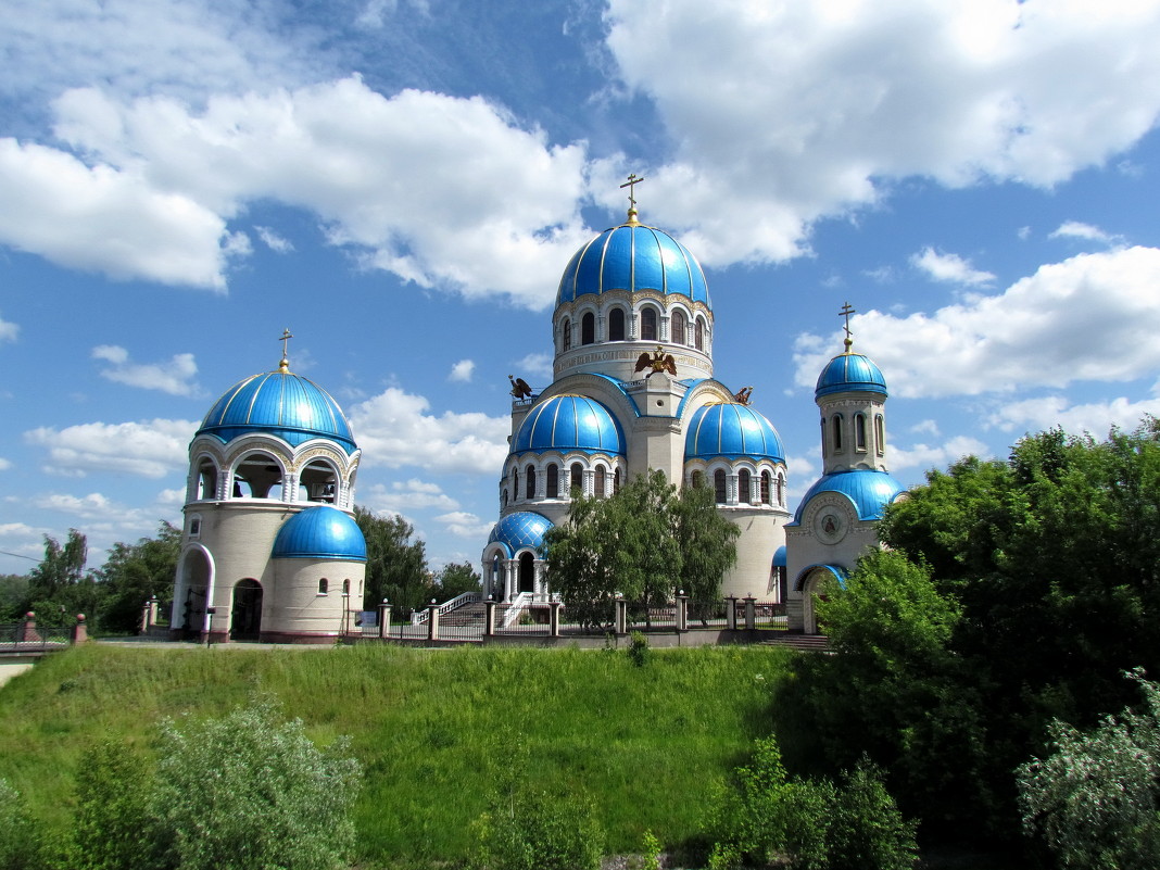 Церковь Троицы Живоначальной в Орехово-Борисове - галина северинова