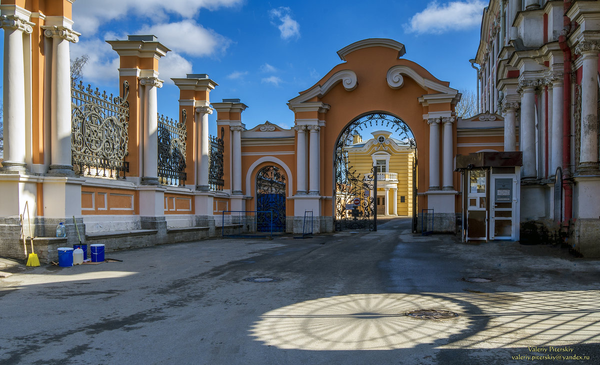 Консисторские ворота в Александро-Невской Лавре - Valeriy Piterskiy