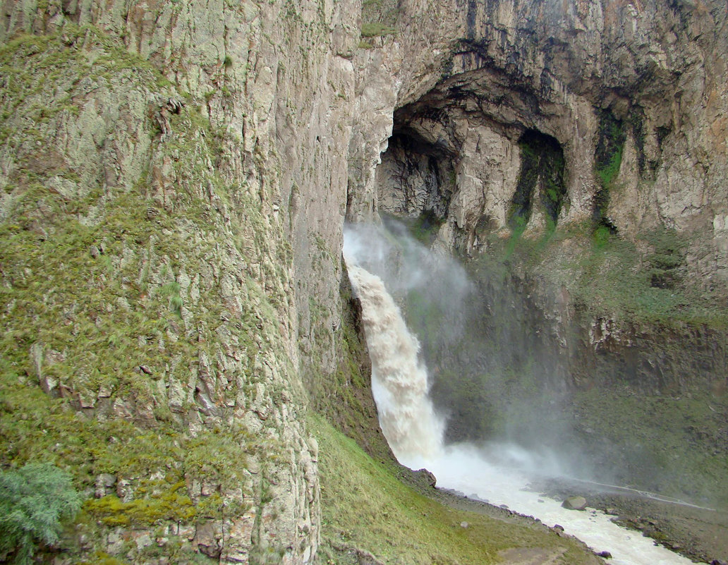 Водопад Тузлук-Шапа. Урочище Джилы-Су. Кабардино-Балкария. - Юлия Бабитко