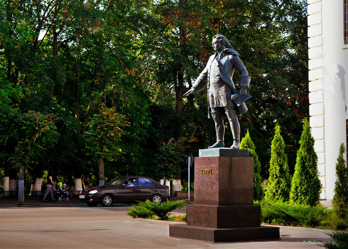 Г Гагарин ...Памятник Петру Первому - Юрий 