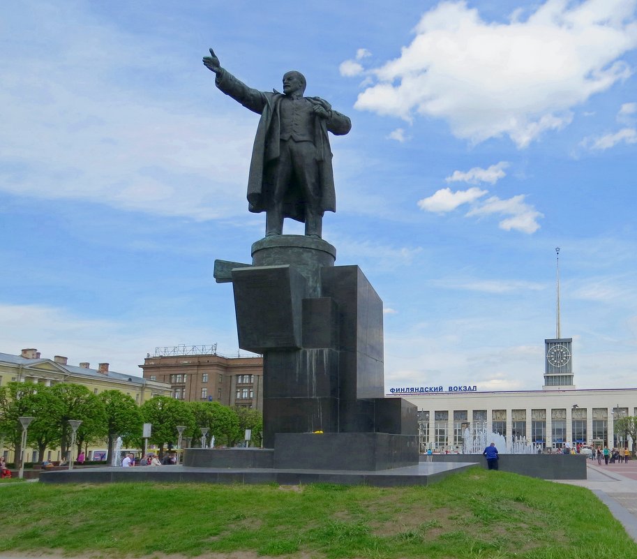 Памятник Ленину - Вера Щукина