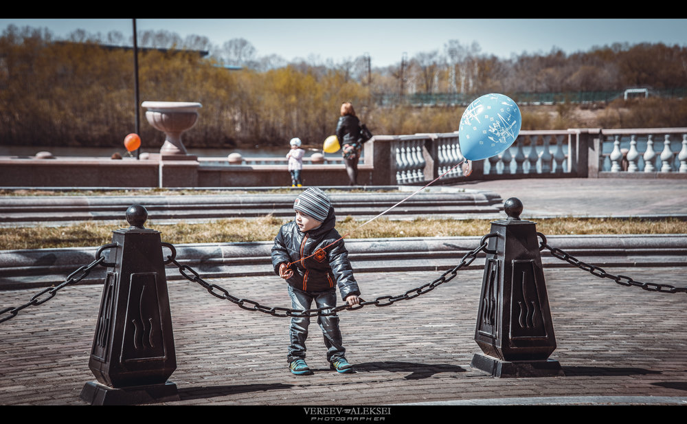 Мальчик с голубым шариком - Aleksey Vereev