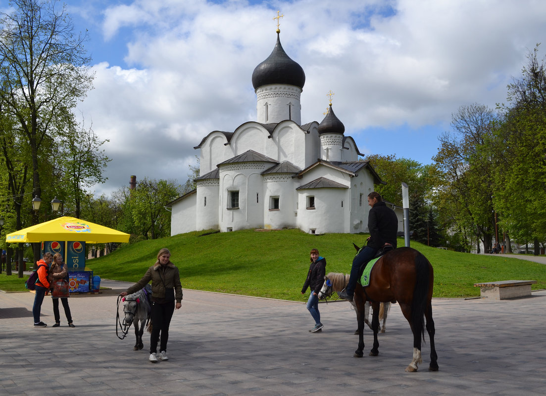 Храм Василия на Горке в Пскове