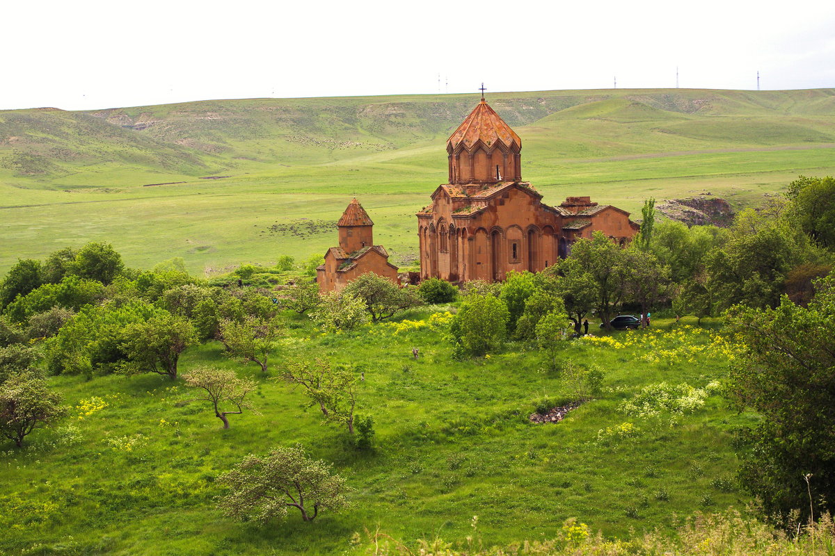 Мармашен в майской зелени, Армения, 5в. - M Marikfoto