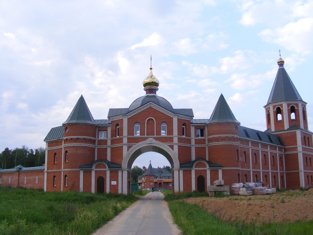Женский монастырь - ИГОРЬ ЧЕРКАСОВ