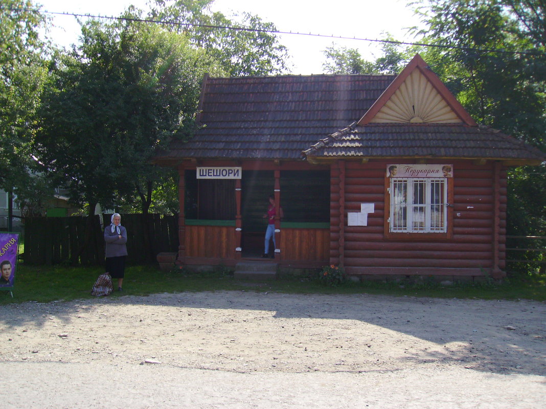 Автобусная  остановка  в  Шешорах - Андрей  Васильевич Коляскин