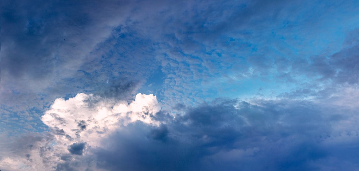 Утром 09 июня панорама из 24х кадров.  Облачное небо над Гусинобродским шоссе, Новосибирск. - Рената Сергеевна Рамазанова