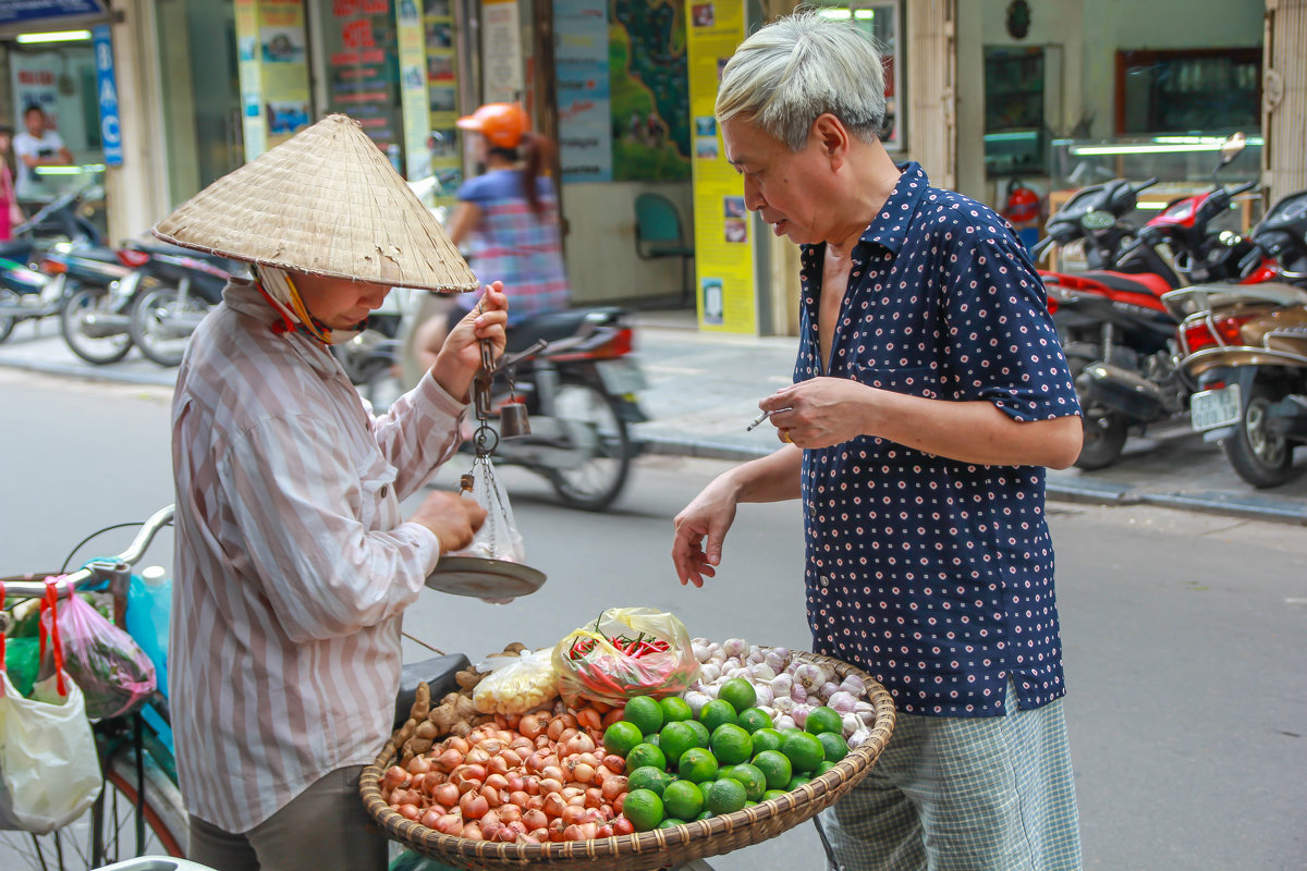 уличный рынок в ханое, вьетнам - Светлана Гусельникова