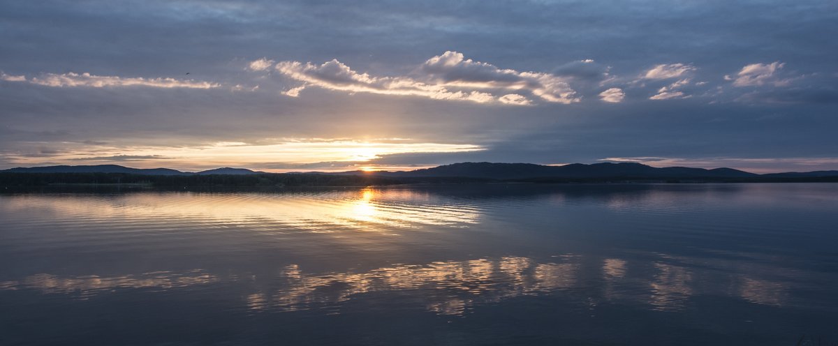 sunset on the lake - Dmitry Ozersky