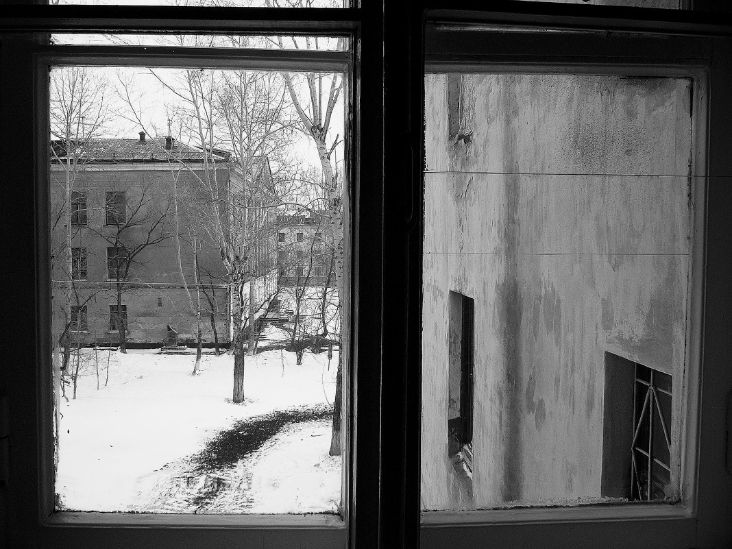 Вид из окна больницы - Александр Мурзаев