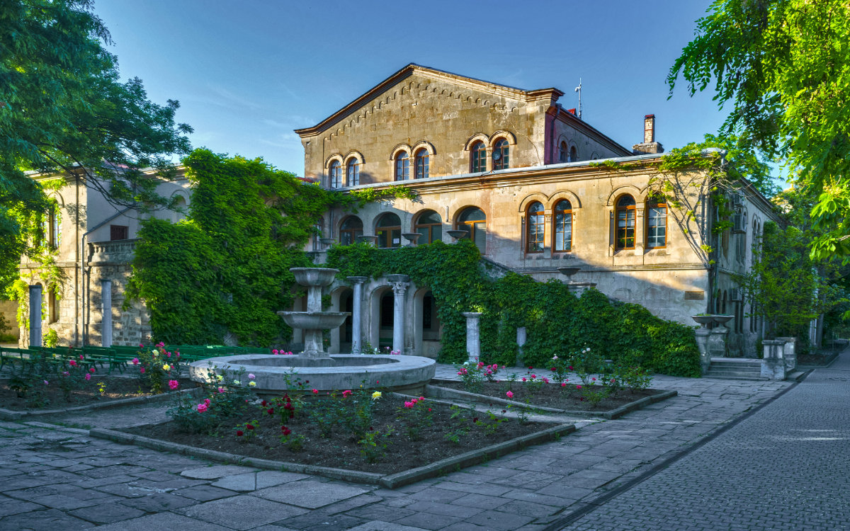 Итальянский дворик в Херсонесе - Игорь Кузьмин