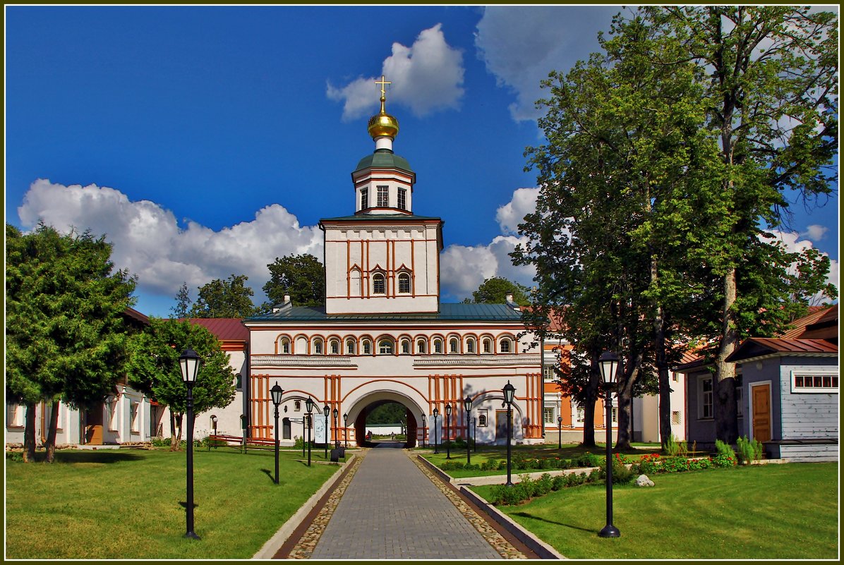 Валдайский Иверский Святоозерский мужской монастырь - Дмитрий Анцыферов