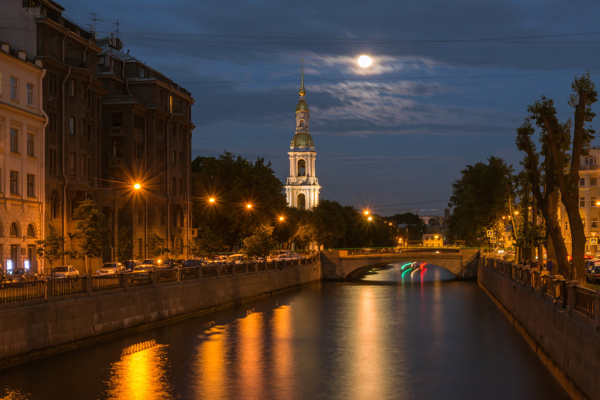 Вид на Крюков канал и колокольню Никольского собора - Владимир Демчишин