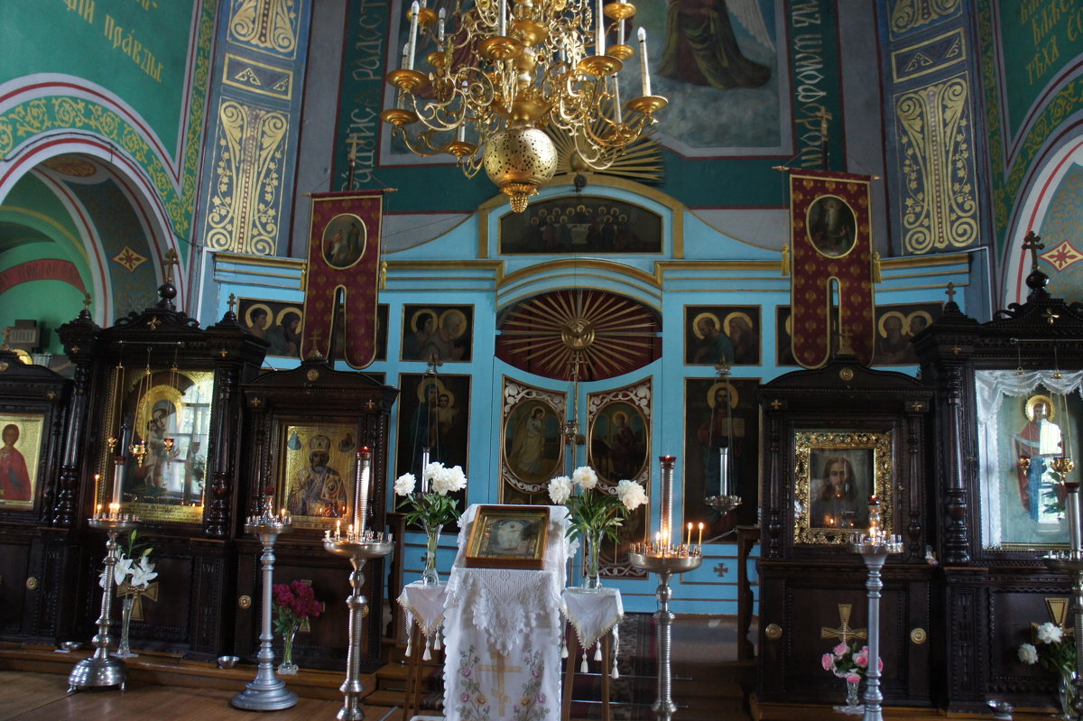 В церкви покрова Божией Матери в Маритенбурге - Елена Павлова (Смолова)